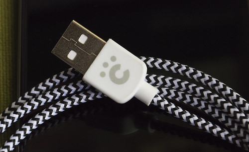 cheero Fabric braided USB cable with Lightning_03