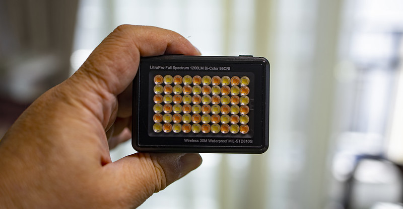 やっぱ定常光。小型でワイヤレス調光可能なLEDライト：Litra Pro