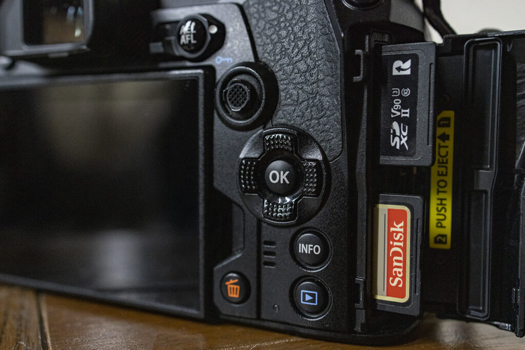 Canon R6 SDカード２枚付