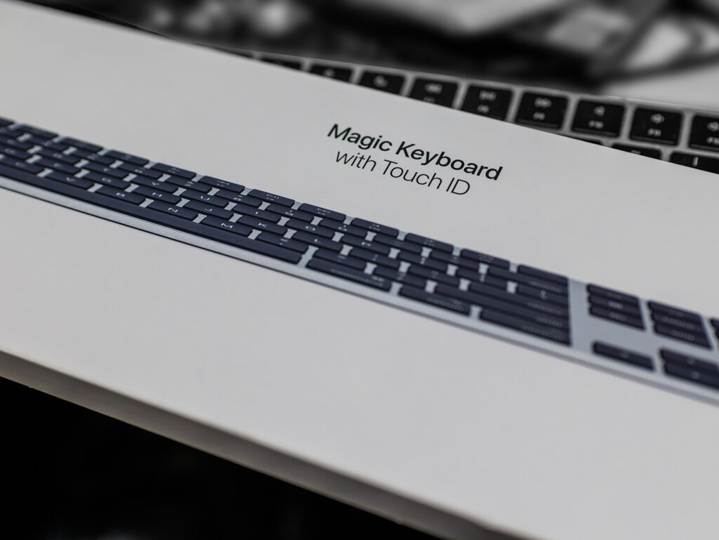 Apple Magic Keyboard 日本語版の箱は英語版