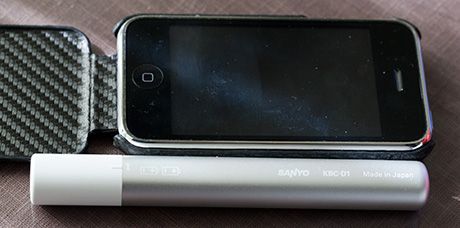 eneloop stick booster でiPhoneを充電 ２